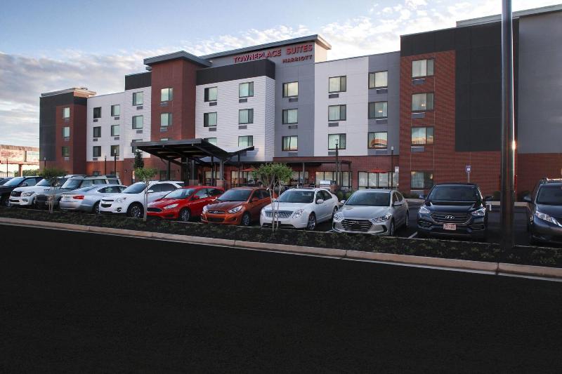 هتل Towneplace Suites By Marriott Macon Mercer University