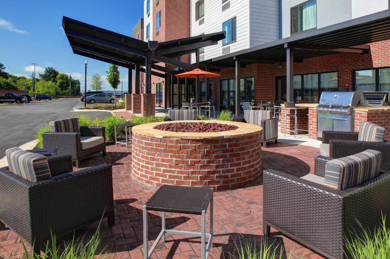 هتل Towneplace Suites By Marriott Macon Mercer University