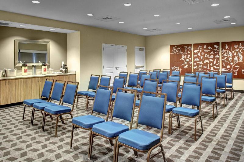هتل Towneplace Suites By Marriott Macon Mercer University