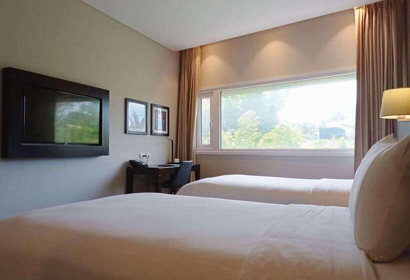 Radisson Hotel Santa Cruz