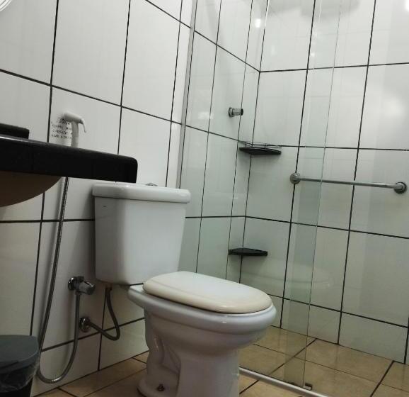 ユースホステル Estância Das Angolas   Inhotim