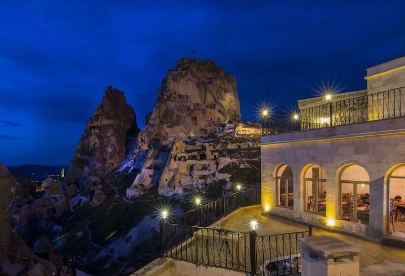 Caldera Cave Hotel & Restaurant