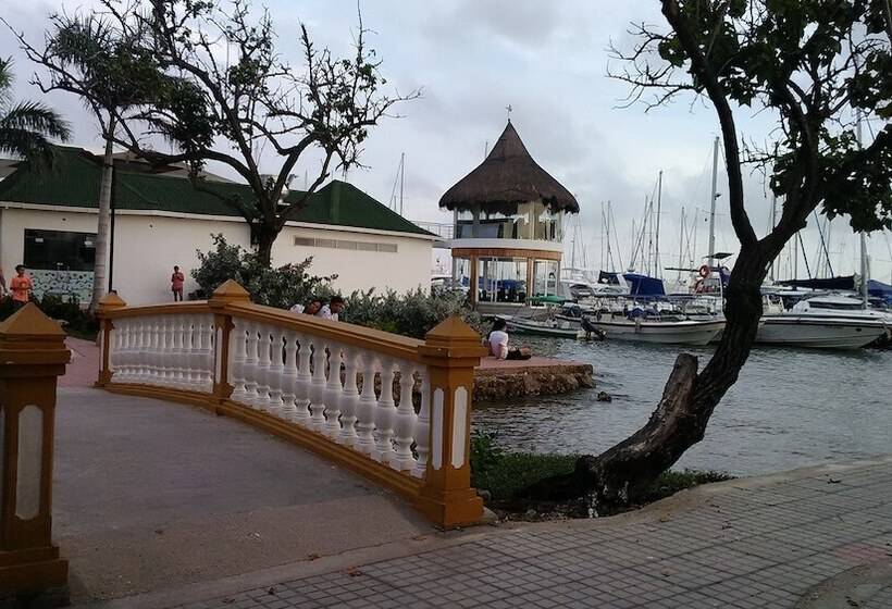 Fotos del hotel Puerto De Manga:  16
