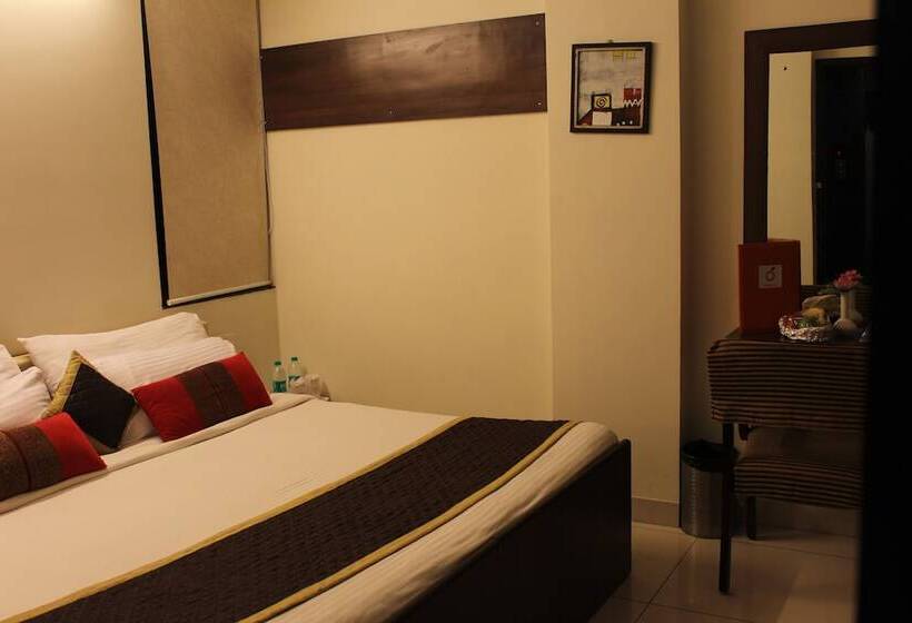 Fotos del hotel R K Palace:  5