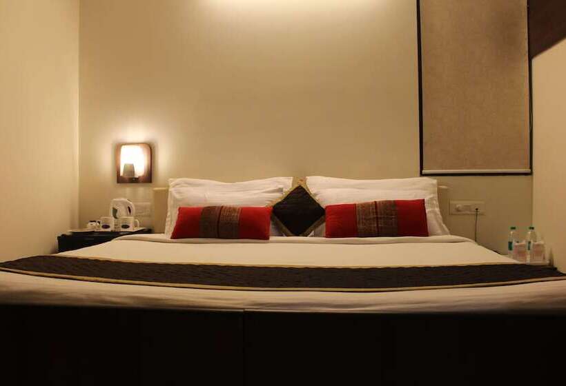 Fotos del hotel R K Palace:  28