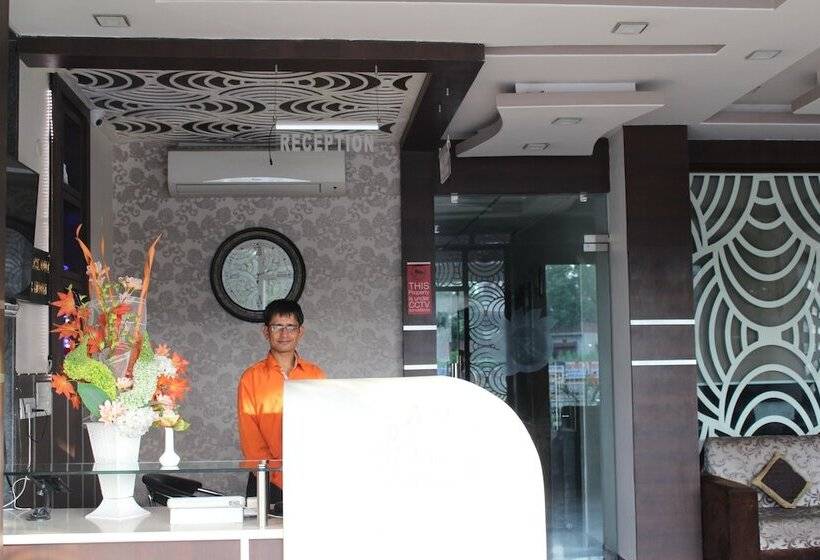 Fotos del hotel R K Palace:  32