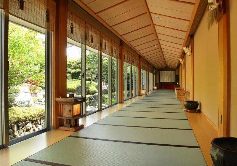 هتل Misasa Onsen Misasakan