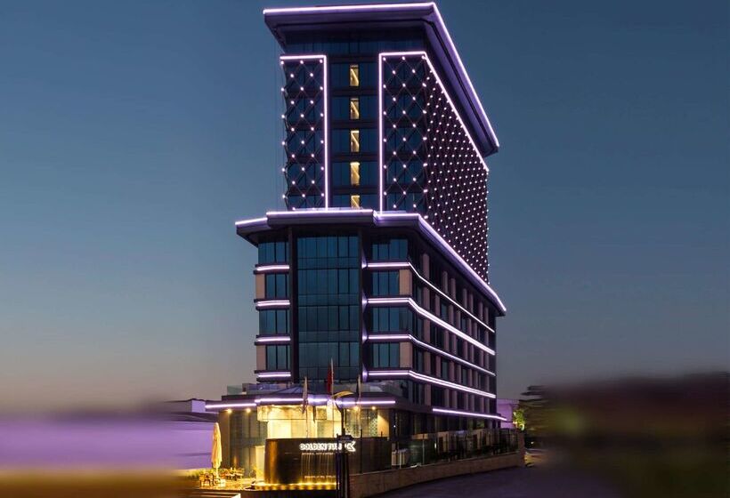 هتل Golden Tulip Istanbul Bayrampasa