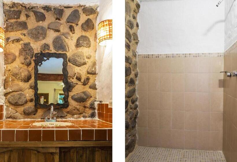 هتل Posada La Querencia