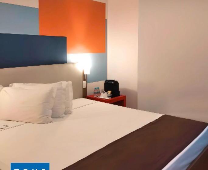 Tryp By Wyndham São Paulo Airport   Hotel De Transito Terminal 3  Lado Ar   área Restrita á Passagei