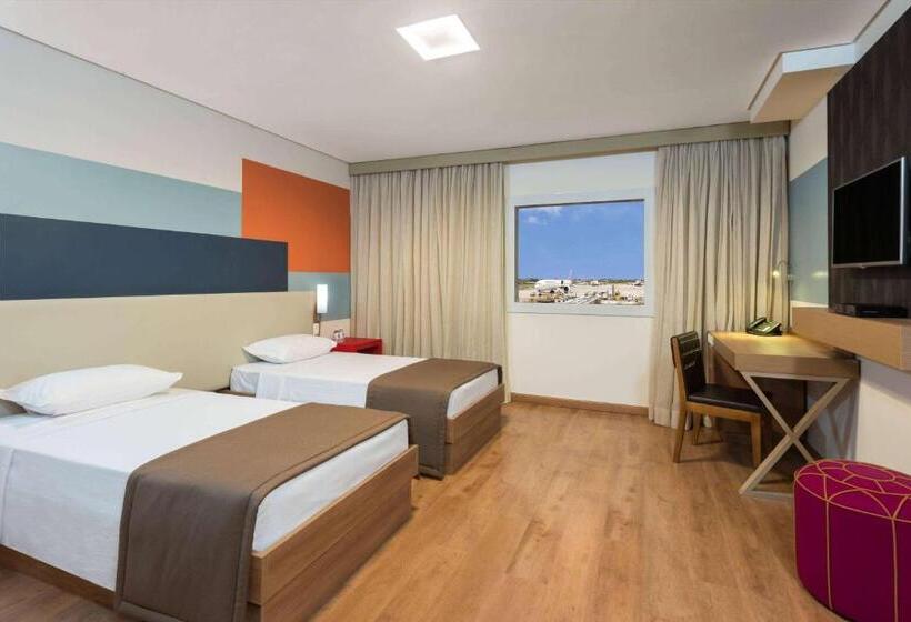 Tryp By Wyndham São Paulo Airport   Hotel De Transito Terminal 3  Lado Ar   área Restrita á Passagei