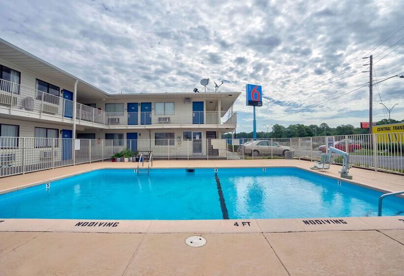 Motel 6 lumberton, Nc