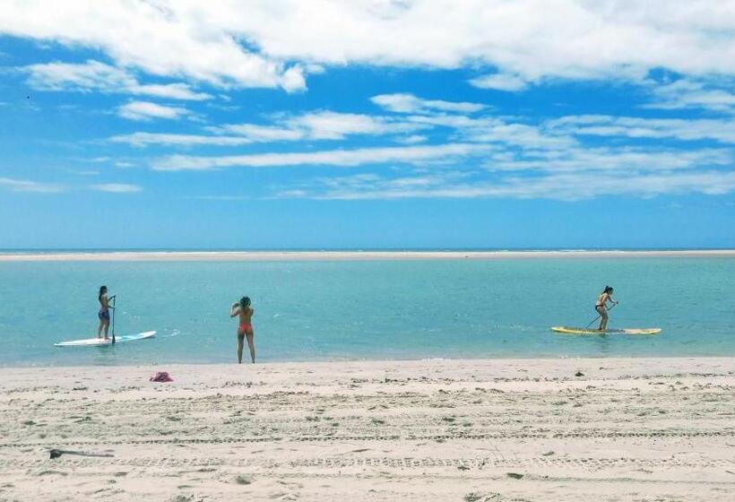 مبيت وإفطار Castelo Vendom Ecolodge Parajuru
