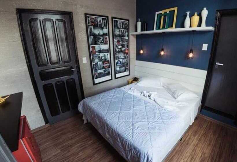 Mova Hotel D Oeste Localizado Em Frente A Praça Principal Da Cidade, Na área Central Pé Na Praça