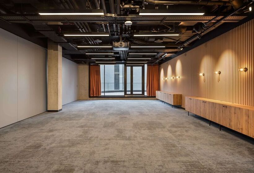 هتل Barceló Warsaw Powiśle