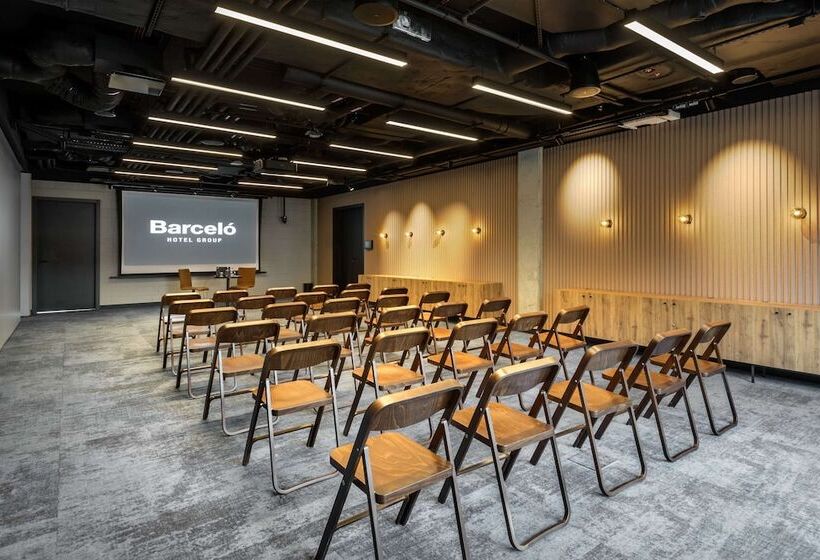 هتل Barceló Warsaw Powiśle