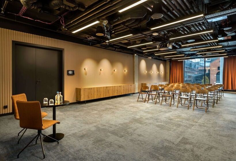 هتل Barceló Warsaw Powiśle