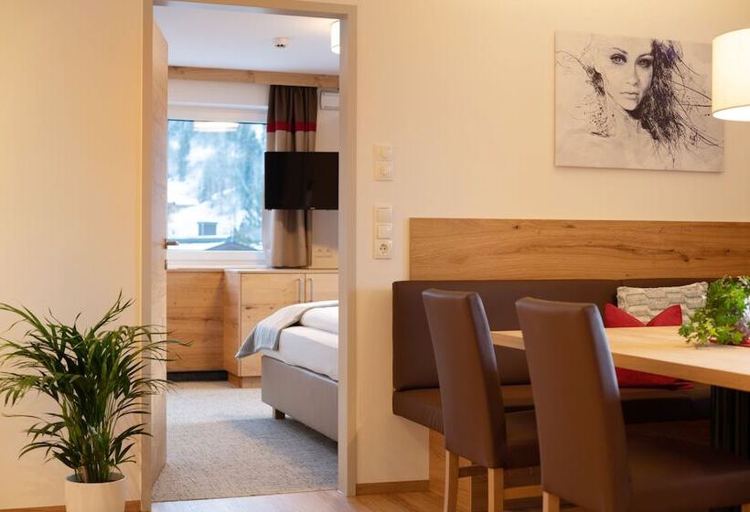 هتل Appartement Schattauer