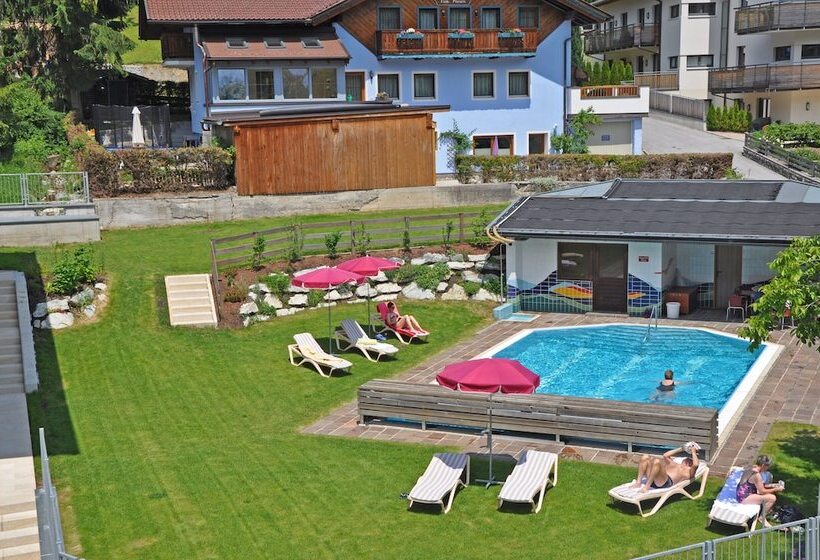 هتل Appartement Schattauer