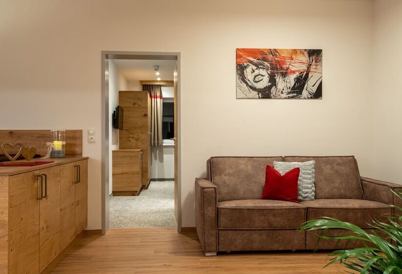 هتل Appartement Schattauer