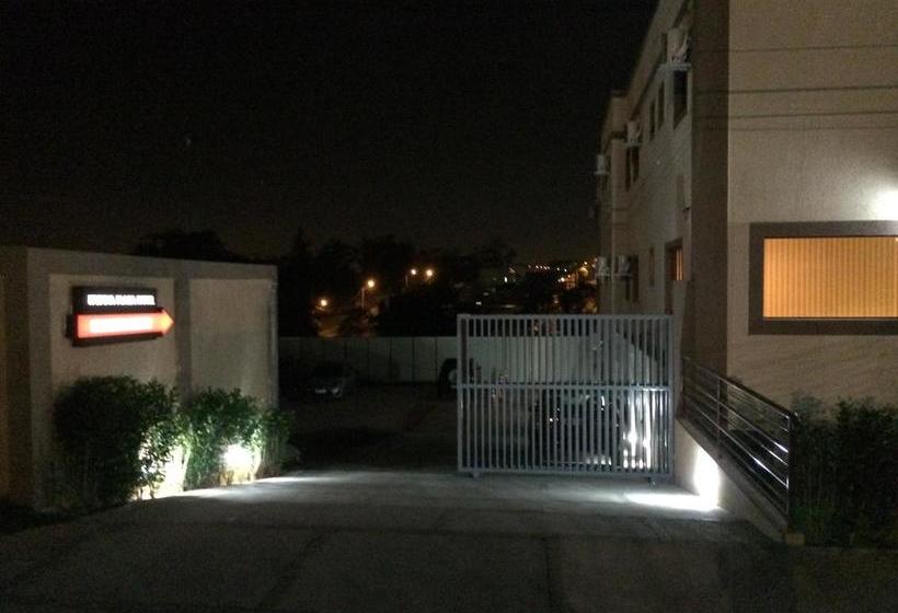 ホテル Itupeva Plaza