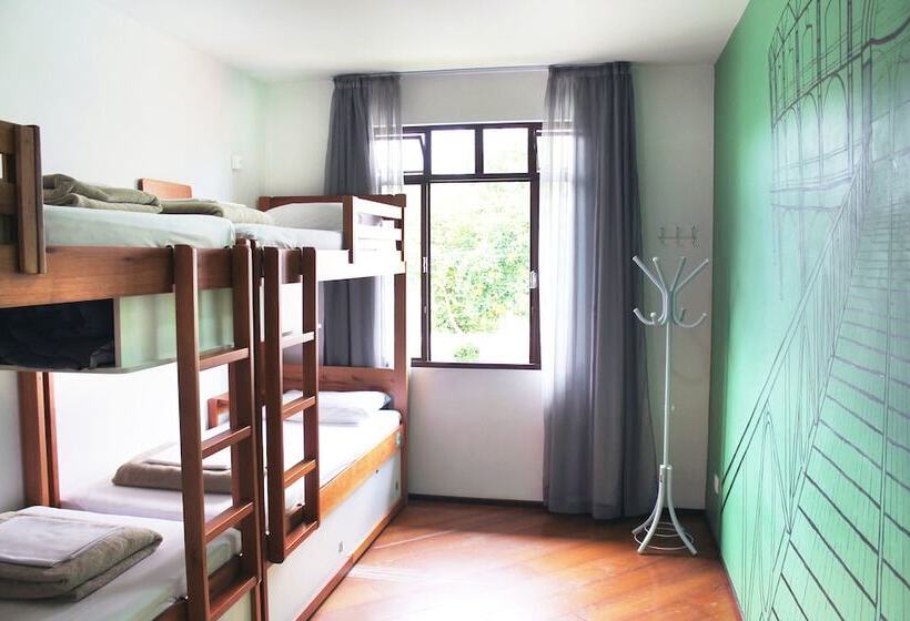 هاستل Jardim Botânico House