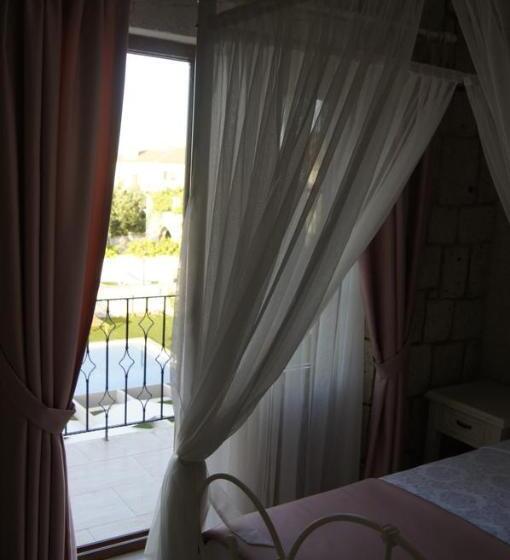 هتل Fehmi Bey Alacati