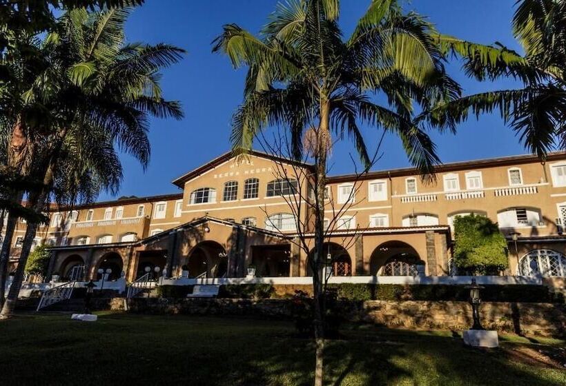 Отель Grand Resort Serra Negra