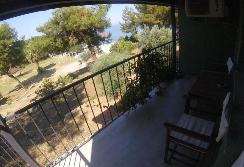 ホテル Rainbow Bay Ozdere Beach