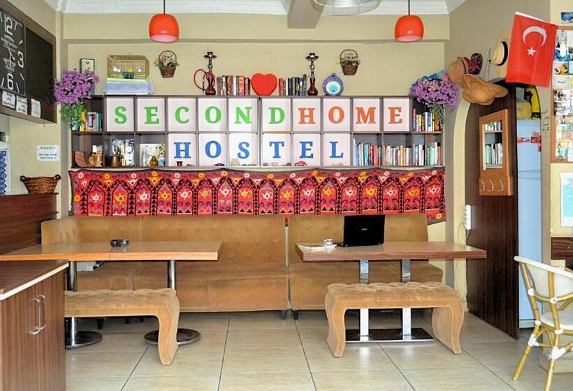 Hotel Second Home Hostel