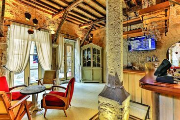 تختخواب و صبحانه 1850 Hotel Kemalpasa