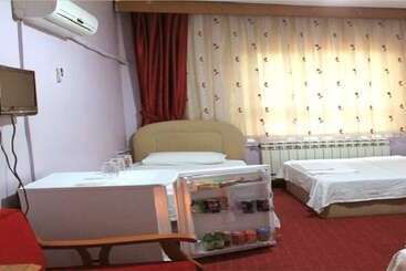 تختخواب و صبحانه Buyuk Gecit Otel