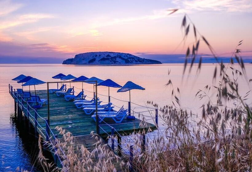 هتل Karaburun Konak