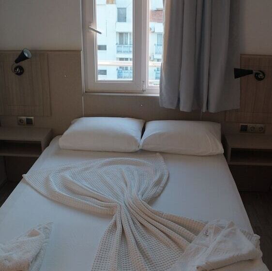Hotel Marine