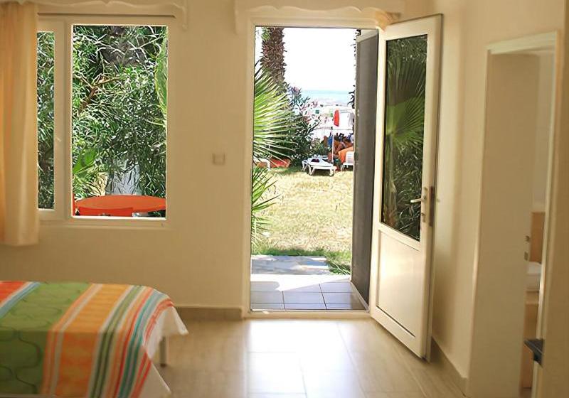 فندق Meteor Beach