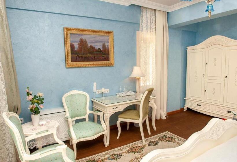 Swan Lake Hotel   Adult Only