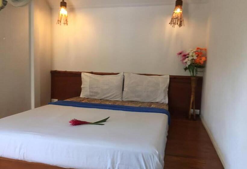 تختخواب و صبحانه Baan Anattaya Koh Yao Noi