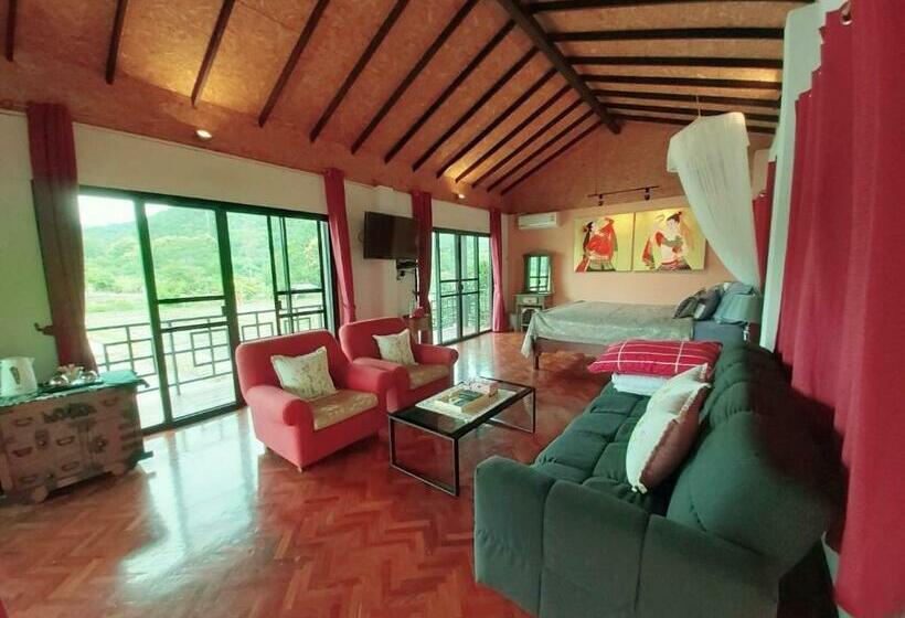 تختخواب و صبحانه Gumbie House