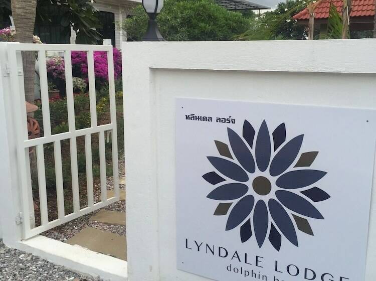مبيت وإفطار Lyndale Lodge