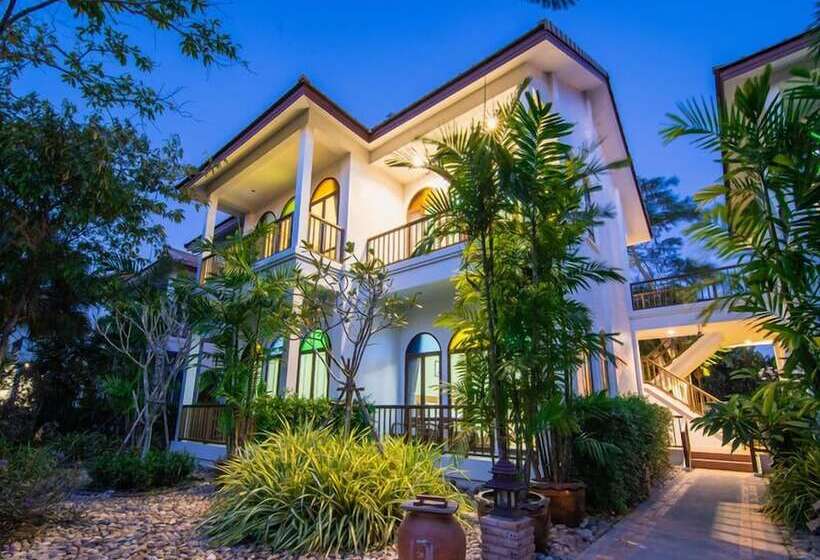 هتل Baan Imm Sook Resort