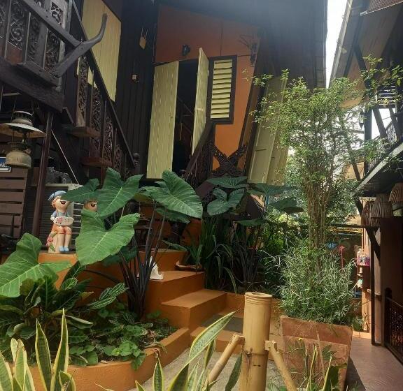 هتل Baanfai Guesthouse Chiangkhong