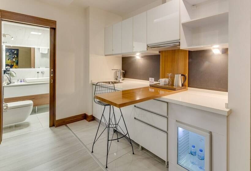 هتل Concept Suites