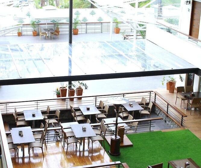 فندق Grand Sierra Pines Baguio