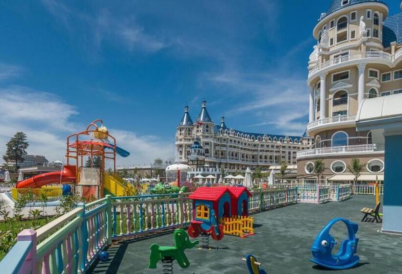 استراحتگاه Haydarpasha Palace