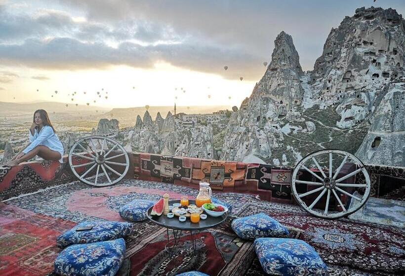هتل Hermes Cave