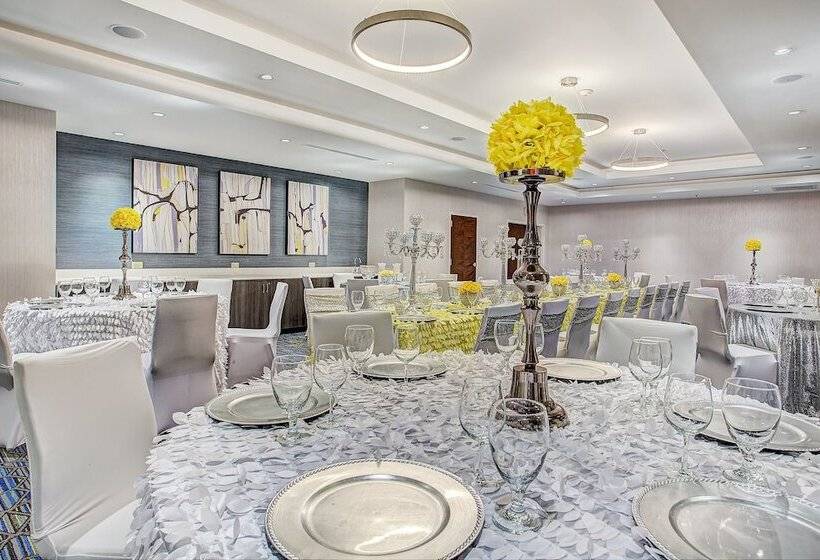 호텔 Holiday Inn Express & Suites Covington, An Ihg