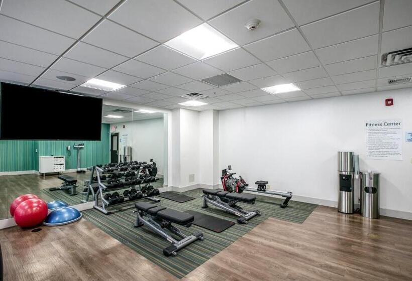 هتل Holiday Inn Express & Suites Jersey City North   Hoboken, An Ihg