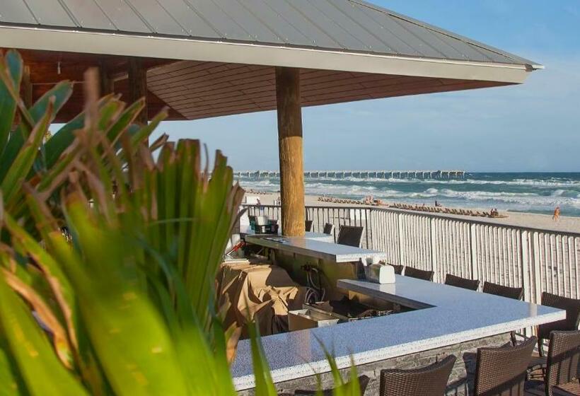 ホテル Holiday Inn Express & Suites Panama City Beach Beachfront, An Ihg