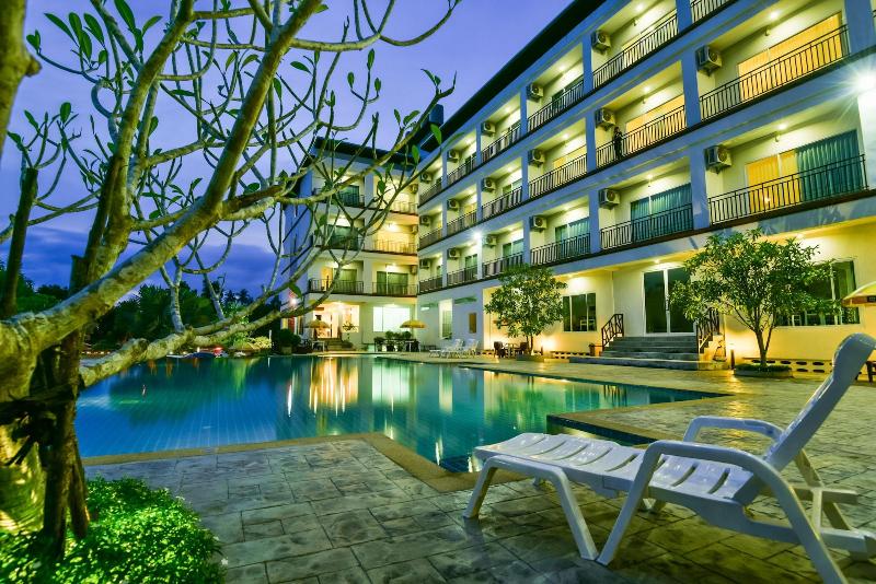 Southgate Residence Hotel   Sha Certified