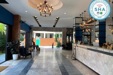 Jomtien Longstay Hotel Sha Plus Certified